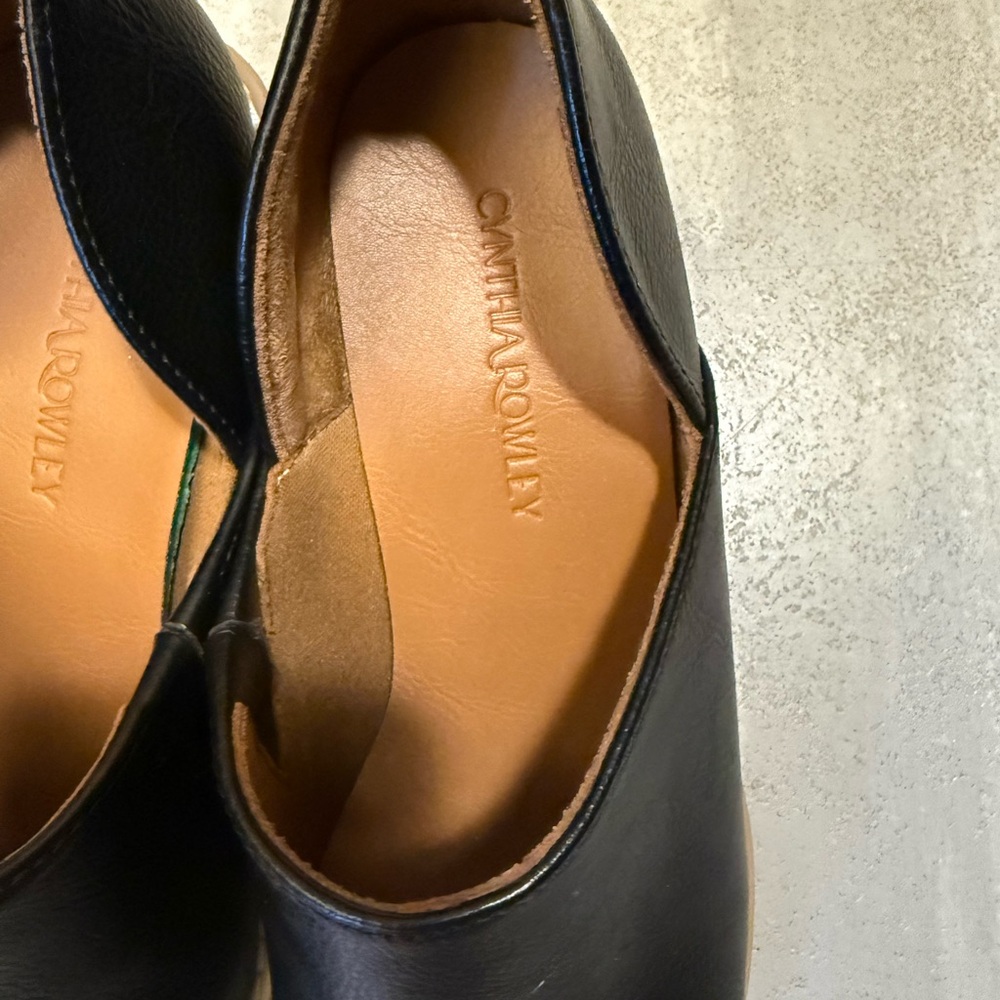 Cynthia Rowley Black Leather Flats - Picture 3 of 7